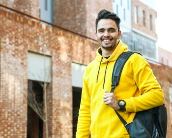 Bachelor of Commerce (B.Com) with apprenteceship/internship